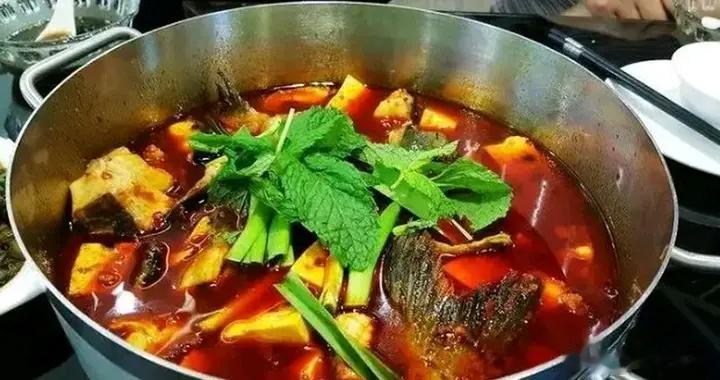 贵州十大美食推荐：游客来贵州，这些好吃的大餐千万别错过