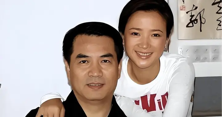 照顾何晴10年？“绯闻男友”廖京生终于坦白，许亚军的反应亮了