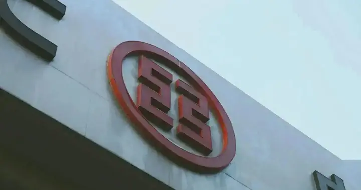 很多人都想错了！中行看着像龙头，实际早已不是行业老大
