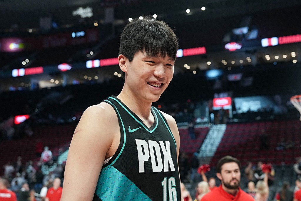 杨瀚森NBA新秀赛季表现：共得到95分66篮板，单场最高得到9分