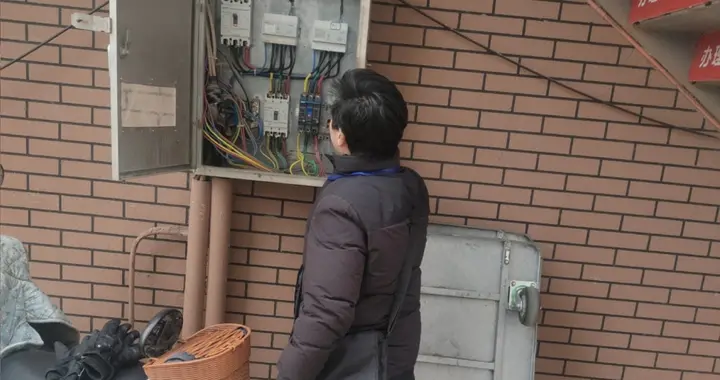 电工：厂区里的“万能补丁”，裁员名单上的“例外项”
