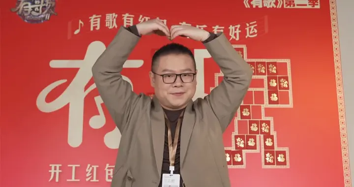 岳云鹏参加音乐类综艺，被叫“鹏大哥”，一时没忍住，直接笑癫了