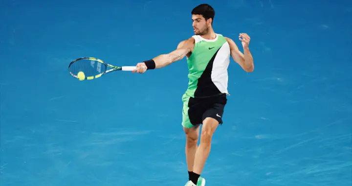 阿尔卡拉兹创造历史！横扫米纳尔晋级4强，将与兹维列夫争决赛权