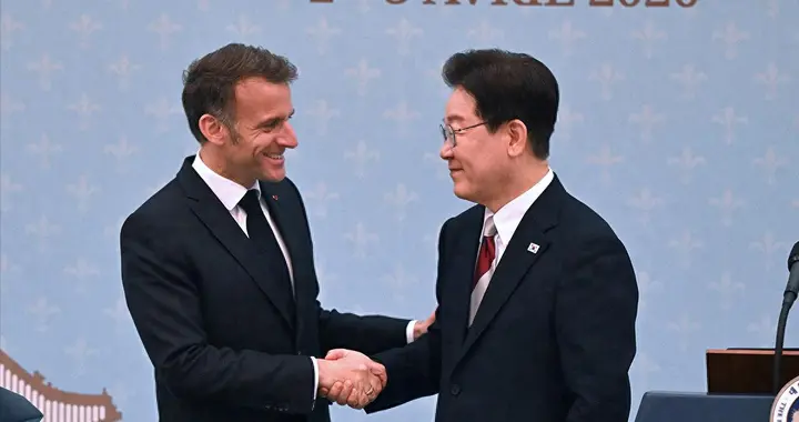 马克龙承诺高市，G7峰会没中国，48小时刚过，又在韩国摆中方一道