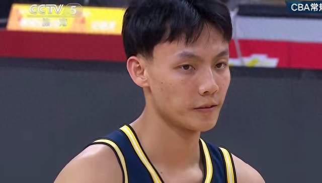 广东男篮最失败的一个赛季。