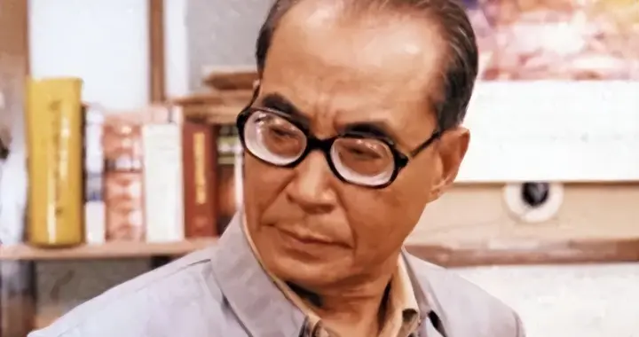 用一个“假名字”演了一辈子戏，娶了世界冠军，晚年只剩窗前孤影