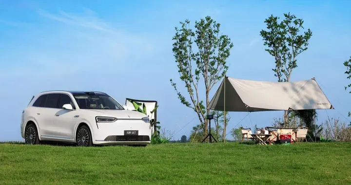 30万级智电豪华汽车新标杆，全新问界M7重新定义幸福出行