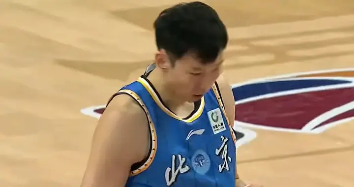 北京主场120-62碾过深圳，半场33分差距真的没救了
