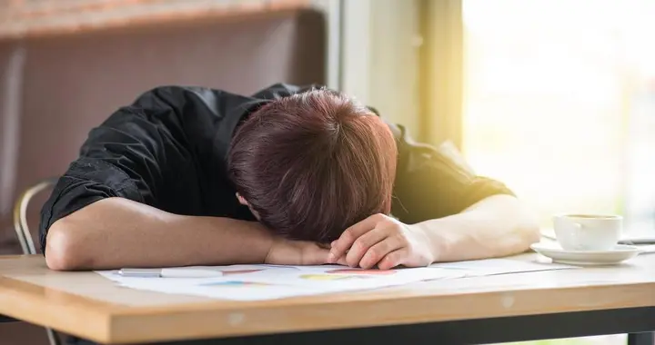 睡觉出现这6种迹象，寿命可能长不了！第二个太危险，别不当回事