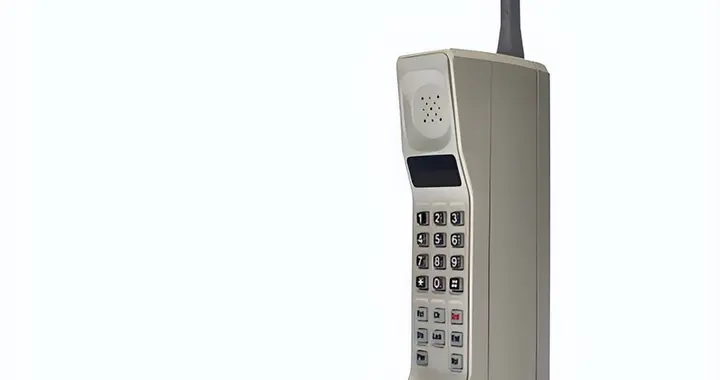 特斯拉葫芦里卖得什么药：发了一句话 配图是一张老古董