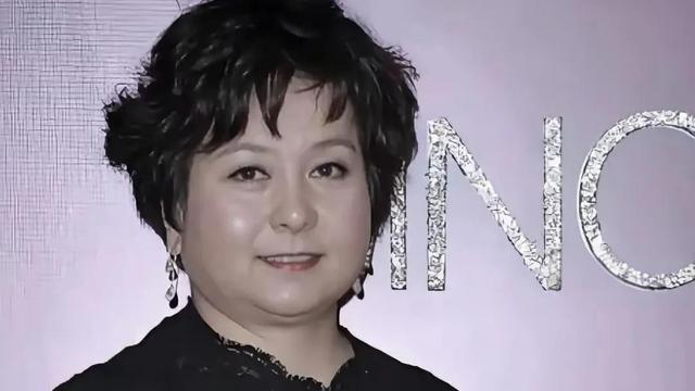 星沉碧野：赌王女儿何超蕸走了 她不是死于