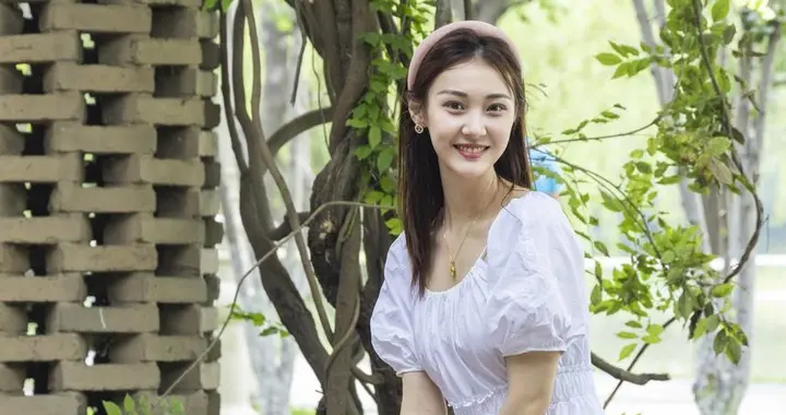 女生瘦到多少斤，穿衣才好看？