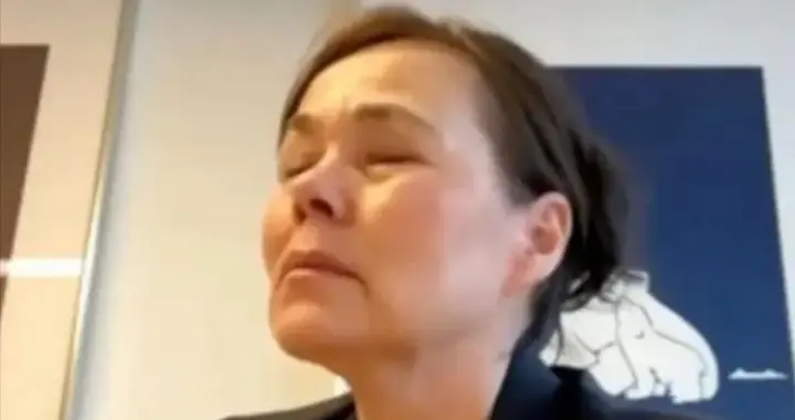 刷屏北极圈！格陵兰女外长白宫落泪，小国抗强权的心酸谁懂