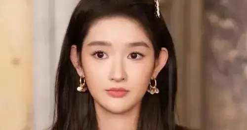 同回酒店彻夜未离！黄景瑜王玉雯火速辟谣恋情，疑点重重难以服众