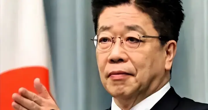 大快人心！日本对华贸易下狠手，中俄南北夹击，日本这次真玩脱了