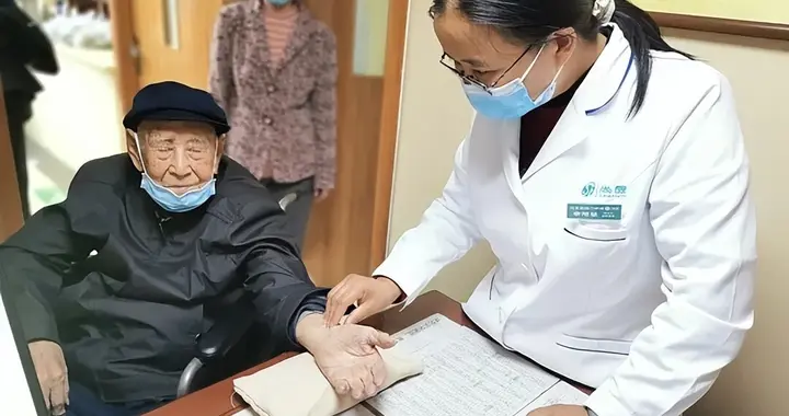 医生：一旦到了75岁，就算身体没啥毛病，平时也要注意这4个细节