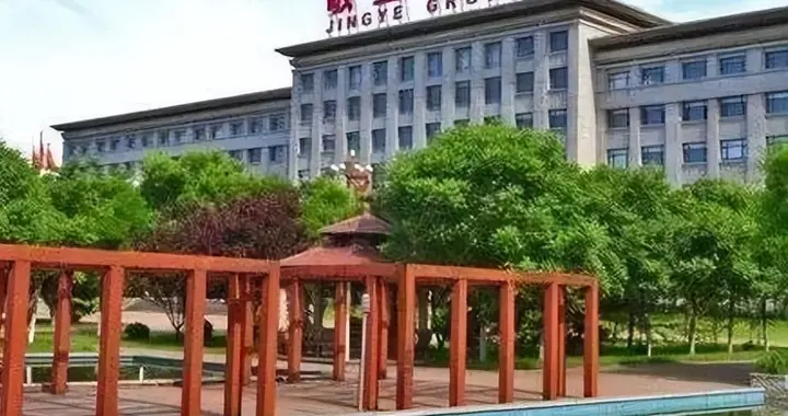 强吞钢厂夺矿权！英澳撕下伪装强抢中企资产，中企：必须全额赔偿