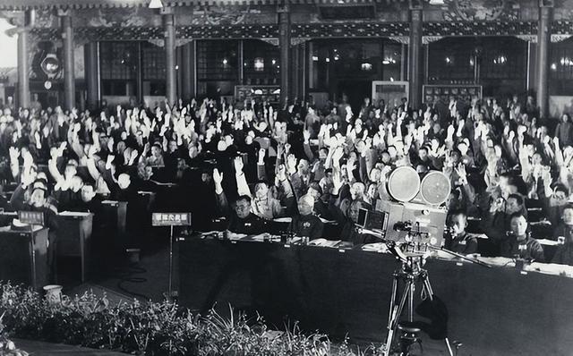 国庆是怎么来的？并非1949年10月开始，而是1950年10月开始