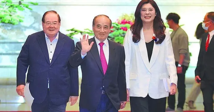 郑丽文访陆在即，美方一句话蓝营秒变脸，大陆需丢掉一切幻想