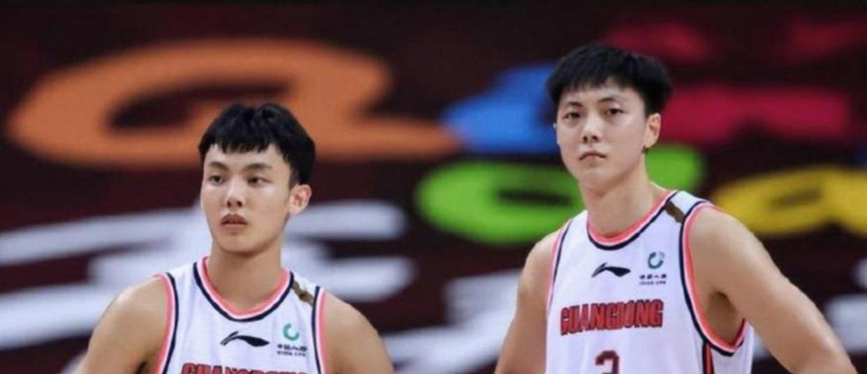 徐杰正参加四川3x3黄金联赛，媒体却传出他升任广东队副队长的消息，引发...
