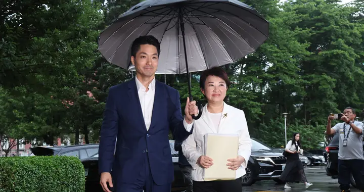 蒋万安主动求援，卢秀燕同意北上救急，台北不能落到民进党手中