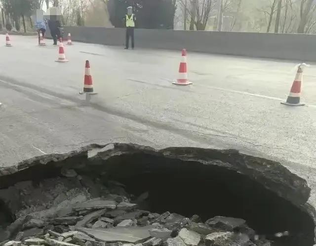 生死3秒！行车记录仪拍下致命一幕，专家称：90%司机都会犯这个