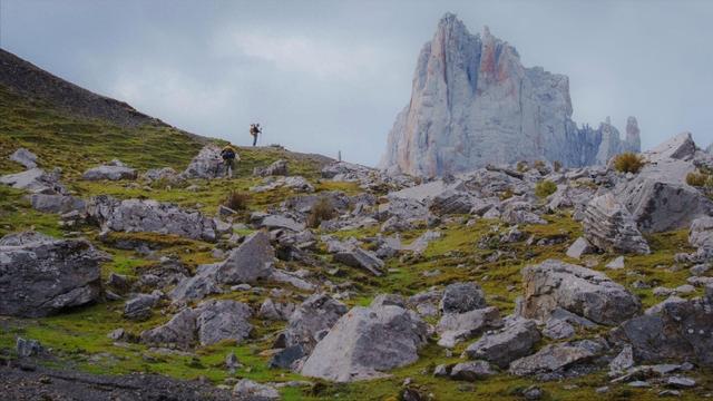 观沧海：“捏一把汗”！河南，一20多岁小