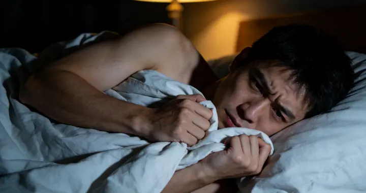 心脏不好，左侧睡好，还是右侧睡好？医生说：注意2个问题