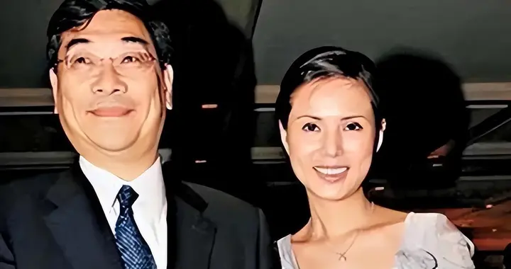 被老头“白睡”10年，倒贴上亿？60岁不婚不育的她，下场令人可惜