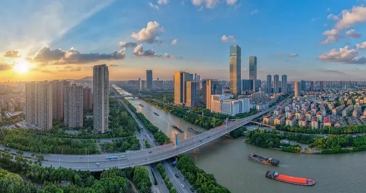 两座地级市实力对比，淮安GDP更高，江门民富外向更优