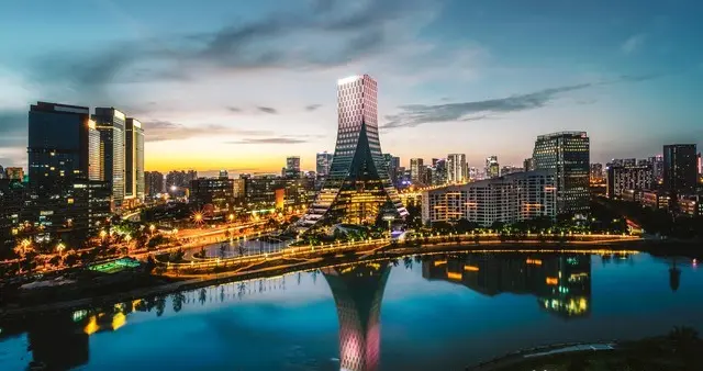 奉劝各位别轻易奔赴成都，不是风景不好，而是戒断反应太折磨人了