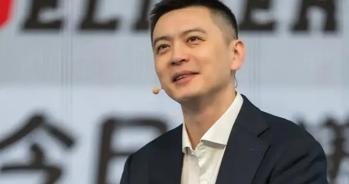 无愧CBA三连冠教头，杨鸣解说京粤大战，说出四大心得体会