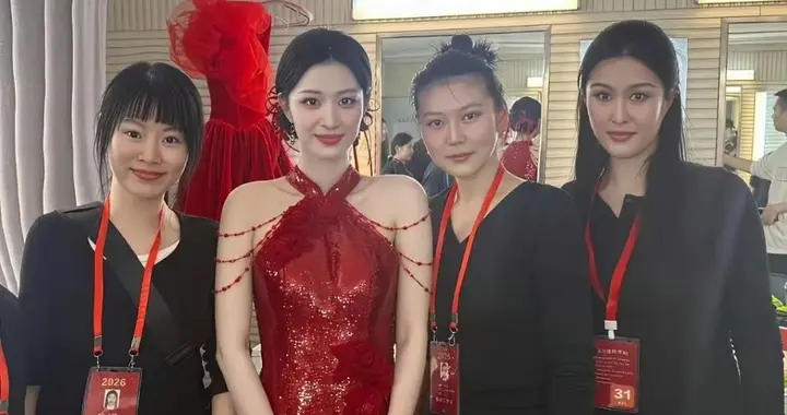 王楚然真好看，和普通人不是一个图层!