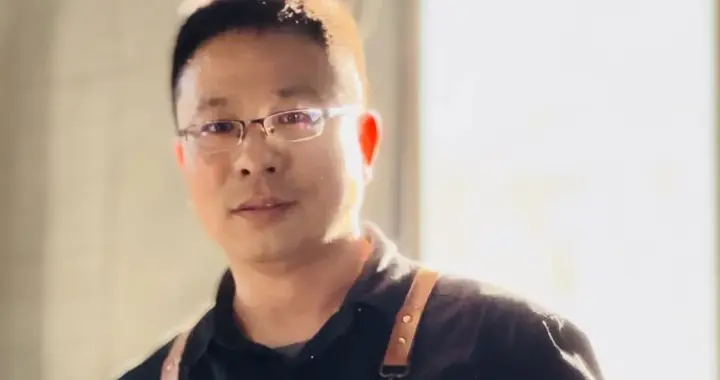 拿铁铁器创始人邱小锋获评“佛山掌门人”