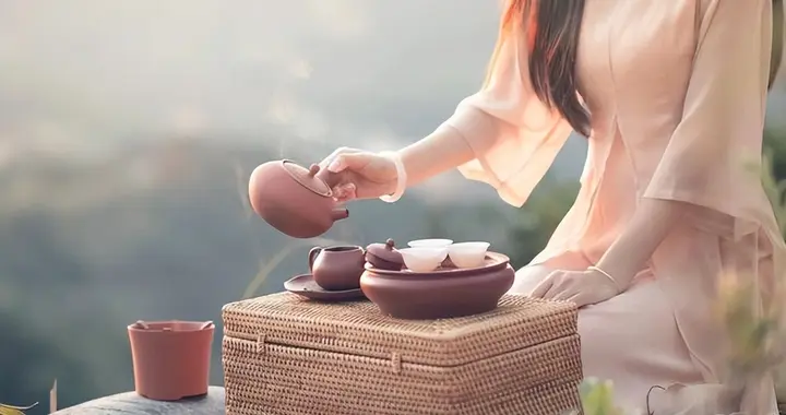 年轻人喝红茶好还是绿茶好？你一定想知道！