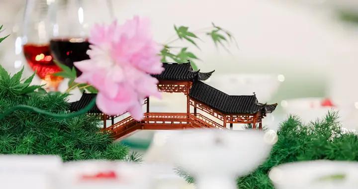 成都东大明宇豪雅饭店拾叁周年庆暨淮扬主题晚宴温情收官！