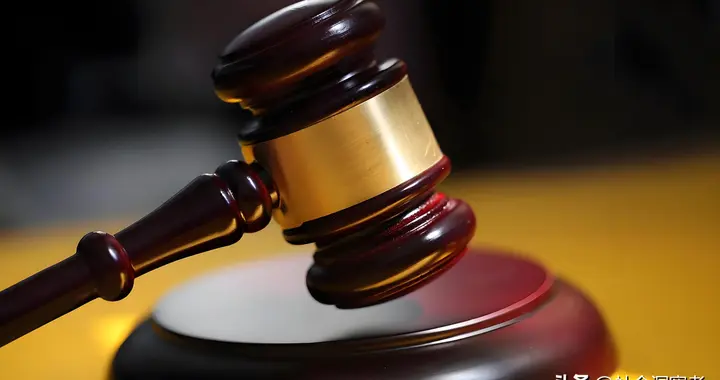 教科书式维权！怀孕被公司恶意停薪，她用一个操作，拿到10万赔偿