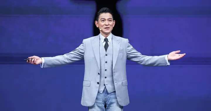 首销日秒售罄！华为Mate XT 2 非凡大师有望突破销售纪录