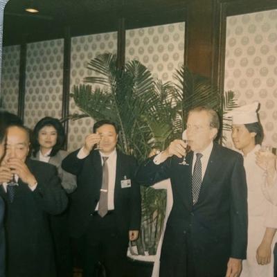 伍豪照片集：1989年11月9日，中国共