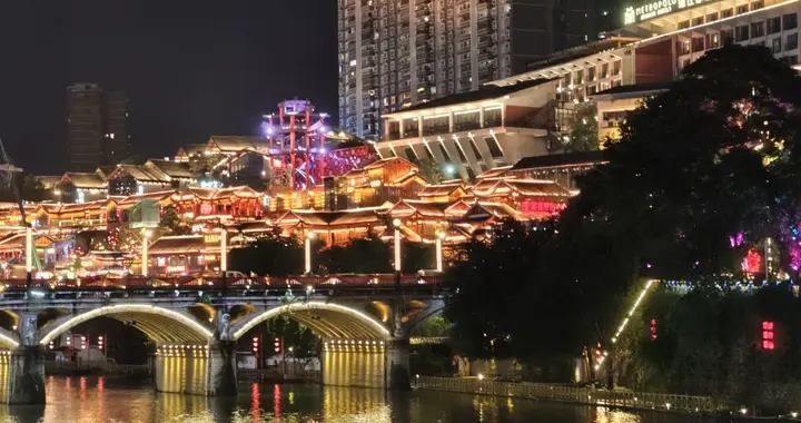 宣恩牛逼吹上了天，我去了一趟乐颠颠