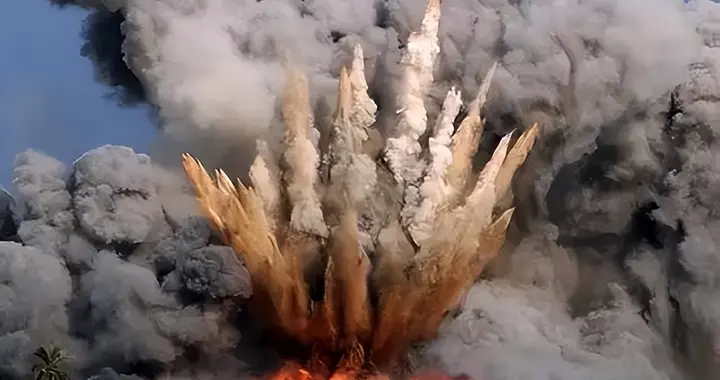 英媒终于承认：中东打一仗才知道，中国这三张底牌，谁都学不来！