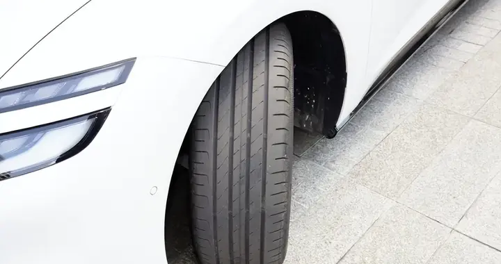 15万级纯电家轿怎么选？长安启源A06把舒适做到位