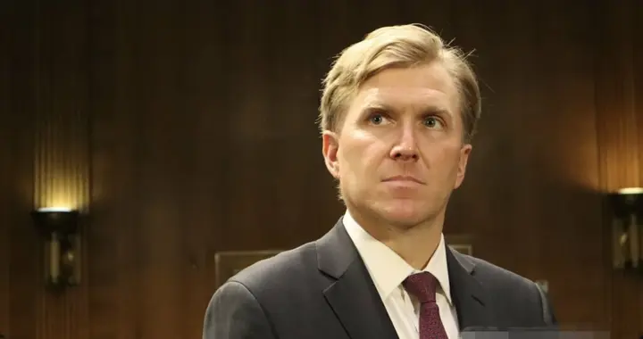 美副防长：拒绝“天真看待对华交往”，确保第一岛链为何漏了台湾