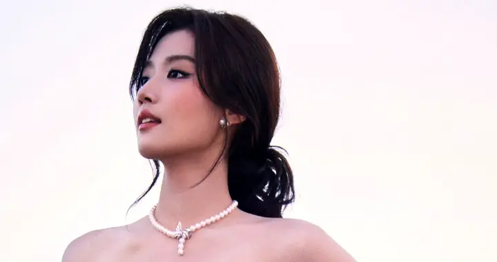 卢昱晓-新晋女神红毯经验写真