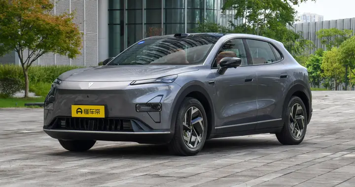 15万级纯电SUV，标配FSD+HRS自适应悬架，深蓝S05舒适性拉满