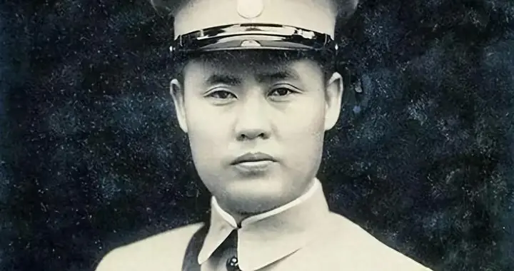 傅作义起义后为何最终未能留在军队？背后有四大原因