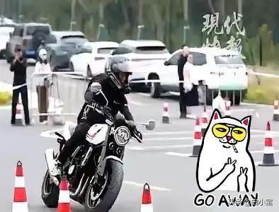 在南京，张雪机车举办了首场820RR冠军车型的试驾会