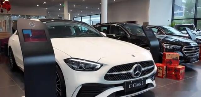 起售价从33.48万降至20万出头，月销超11400台，这台奔驰真的是香