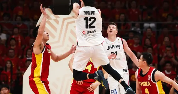 男篮世亚预疯狂一夜：韩国被逆转，澳大利亚碾压，中国完败日本！