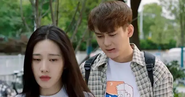 跟男朋友回家，发现他的爸爸跟我长得很像